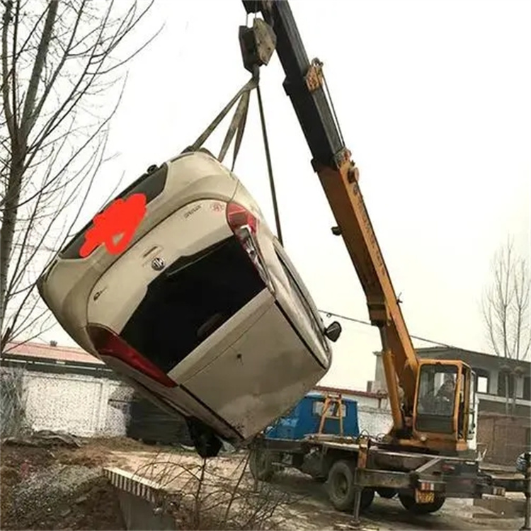 排湖风景区随时待命，吊车24小时道路救援服务全解析