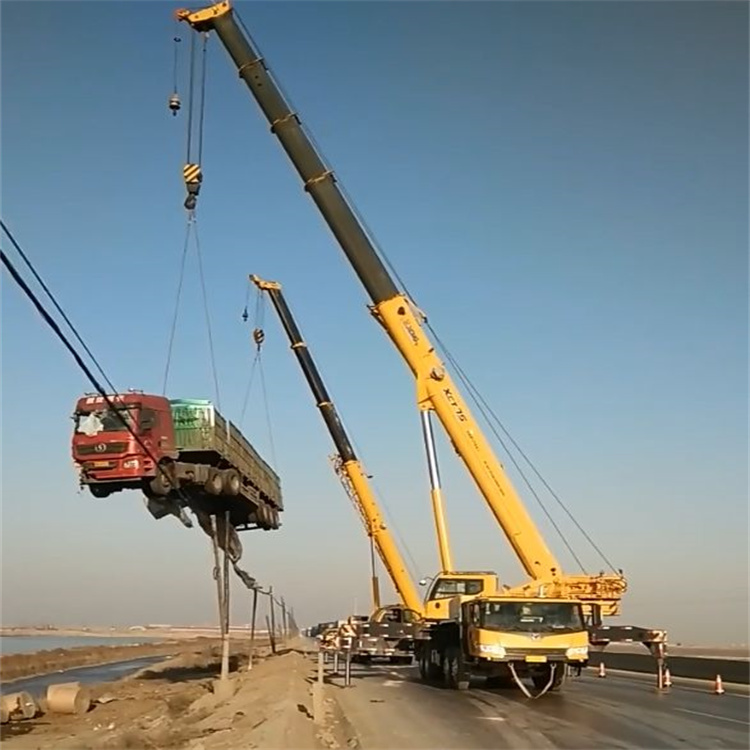 排湖风景区吊车怎么吊货车